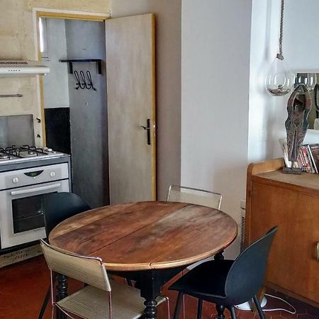 Le Nid Des Arenes Apartman Arles Kültér fotó