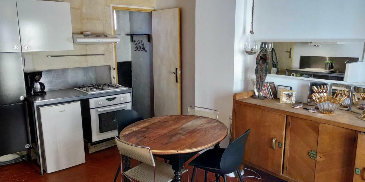 Le Nid Des Arenes Apartman Arles Kültér fotó