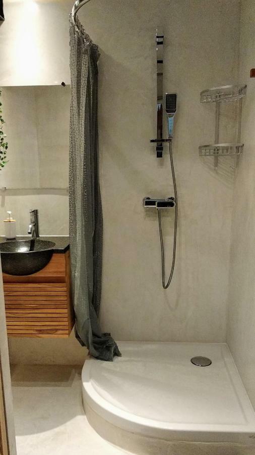Le Nid Des Arenes Apartman Arles Kültér fotó