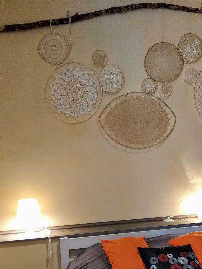 Le Nid Des Arenes Apartman Arles Kültér fotó