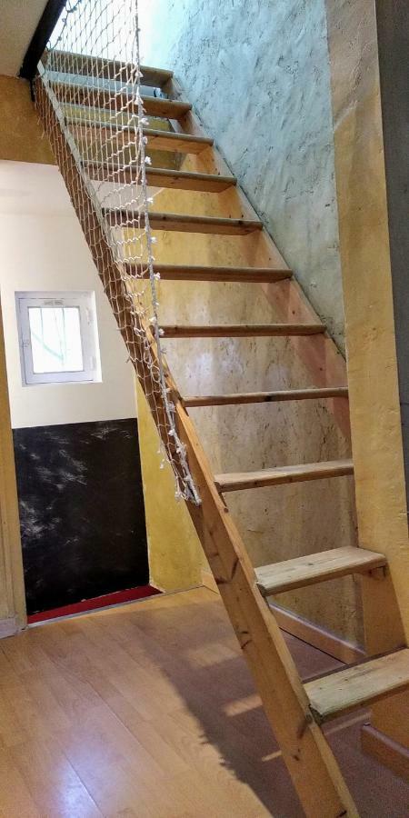 Le Nid Des Arenes Apartman Arles Kültér fotó
