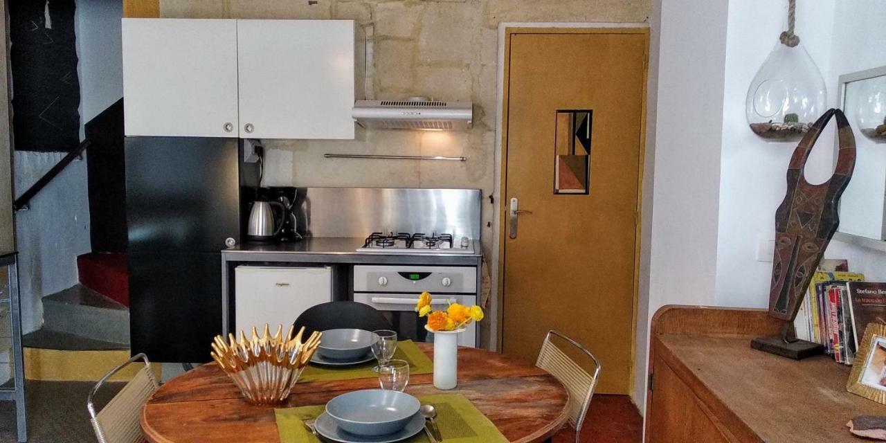 Le Nid Des Arenes Apartman Arles Kültér fotó
